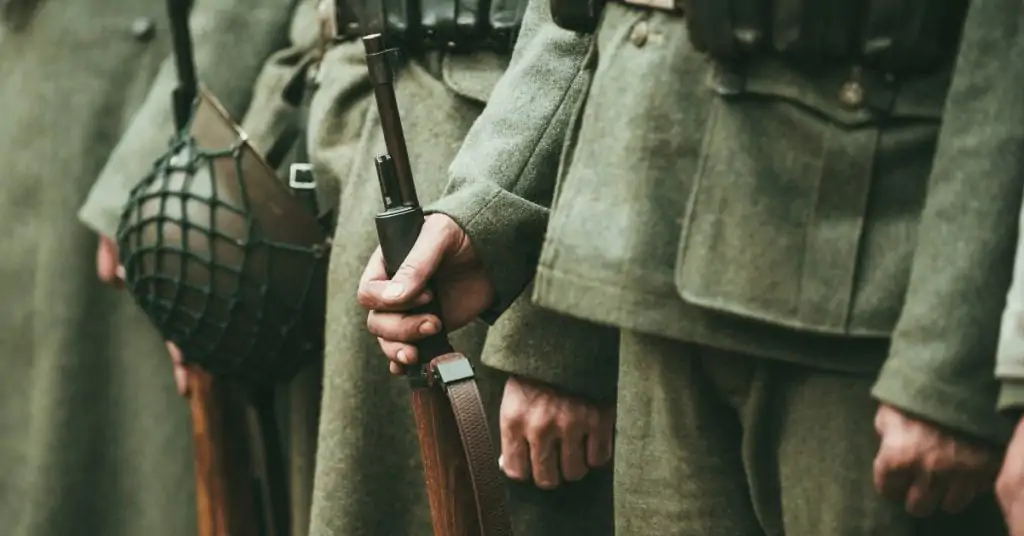 soldiers standing in line