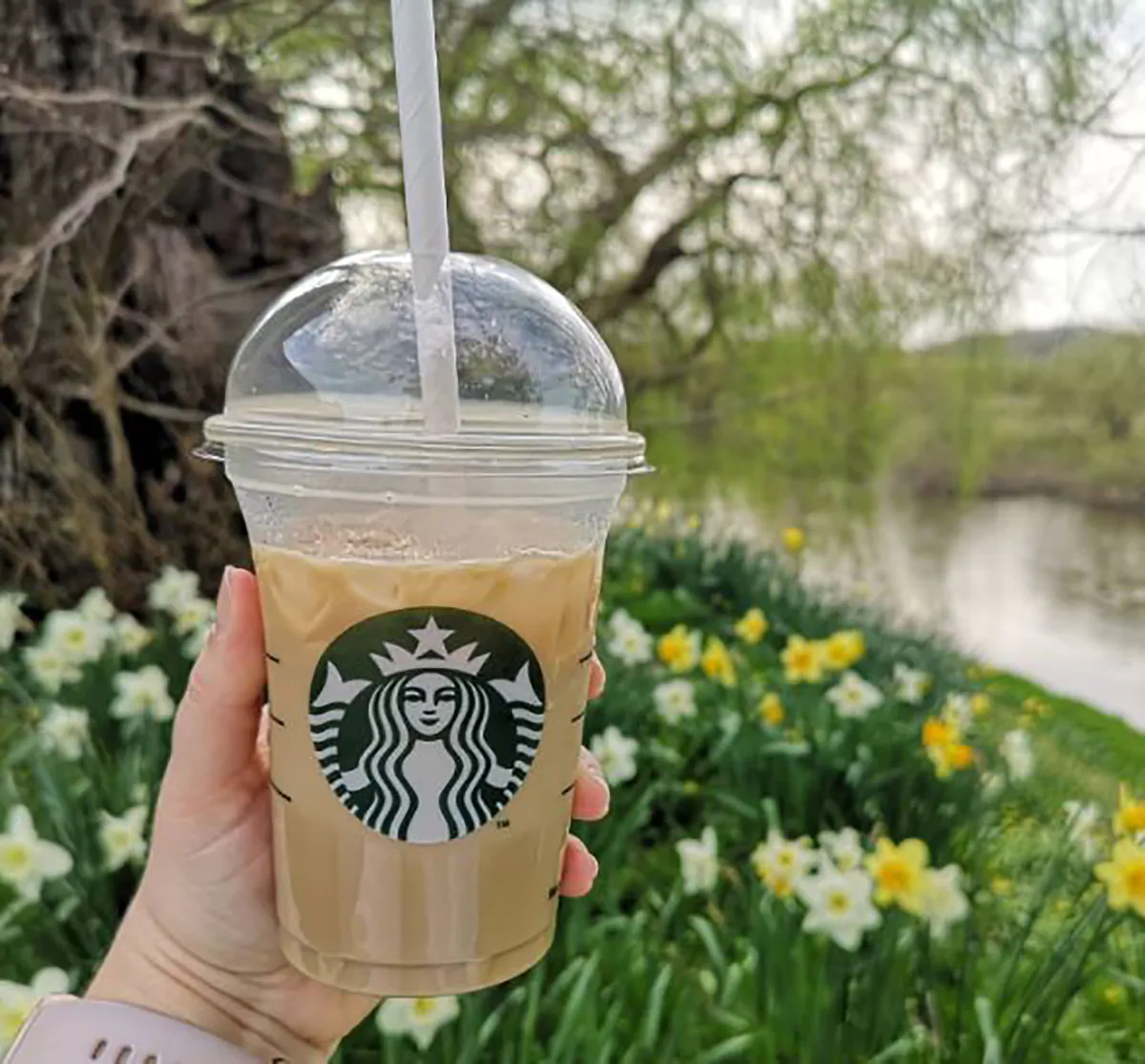 Iced Blonde Vanilla Latte